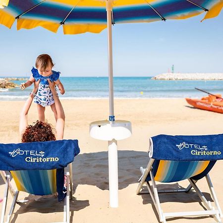 Hotel Ciritorno San Vincenzo Buitenkant foto